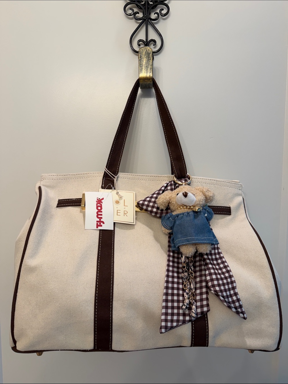 NWT-VIRAL Canvas Tote with Brown Trim and Teddy Charm